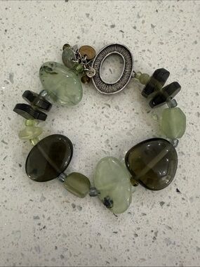 Silpada stretch bracelet green “retired”